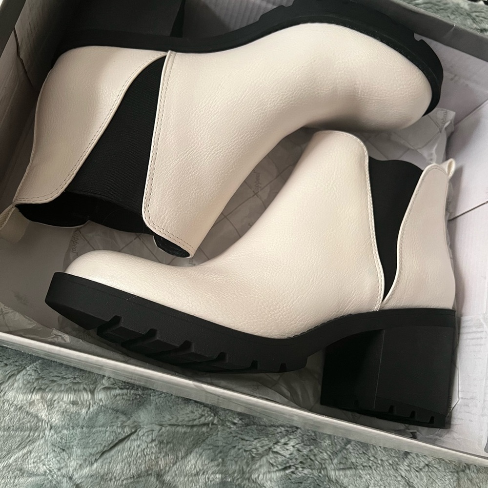 Chelsea Boots